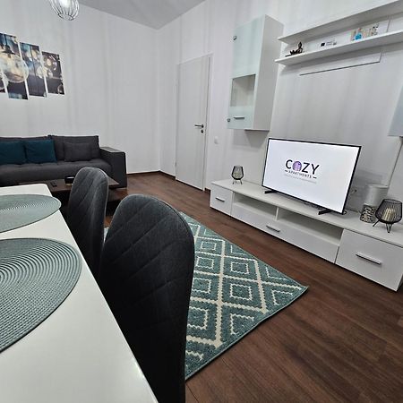 Urban Luxury Flats - Cozy Apartments At Coresi Mall #布拉索夫 外观 照片