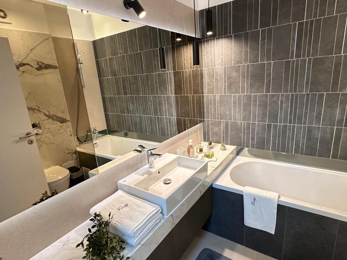 Urban Luxury Flats - Cozy Apartments At Coresi Mall #布拉索夫 外观 照片